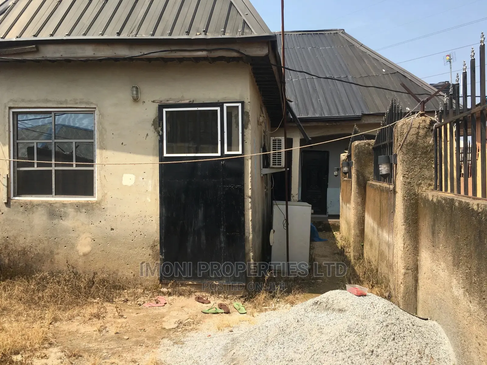 Furnished Studio Apartment in Sokale, Dutse-Alhaji for sale