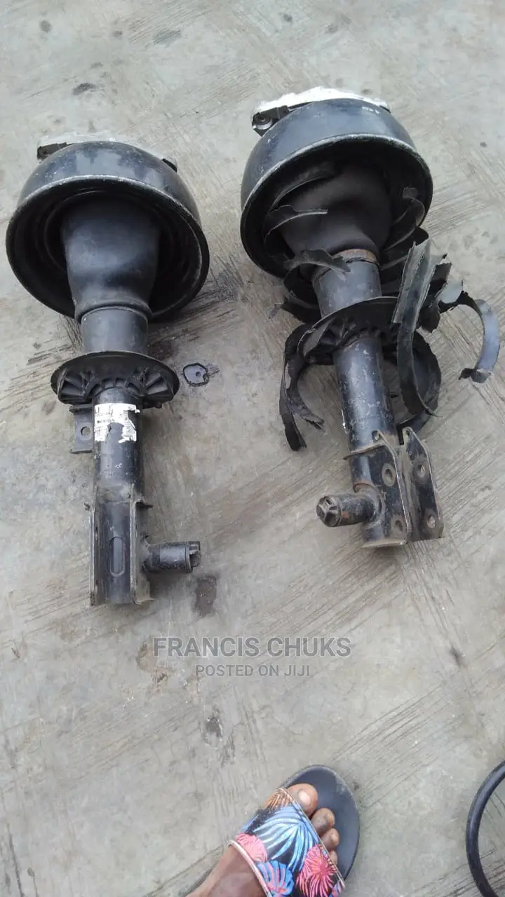 Front Balloon Shocks for Mercedes Benz Cls 550.