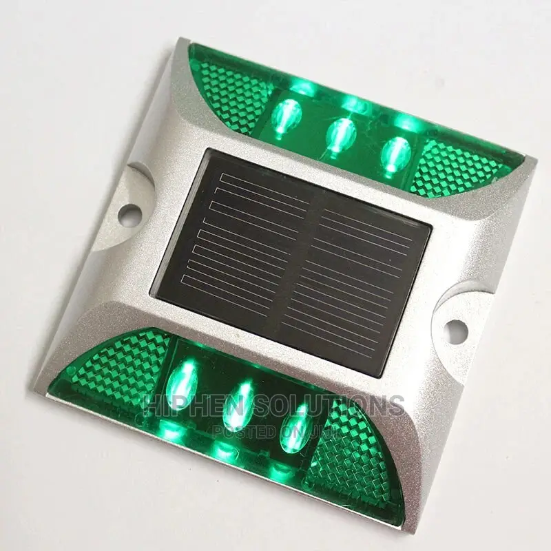 Solar Reflective Cat's Eye Road Studs