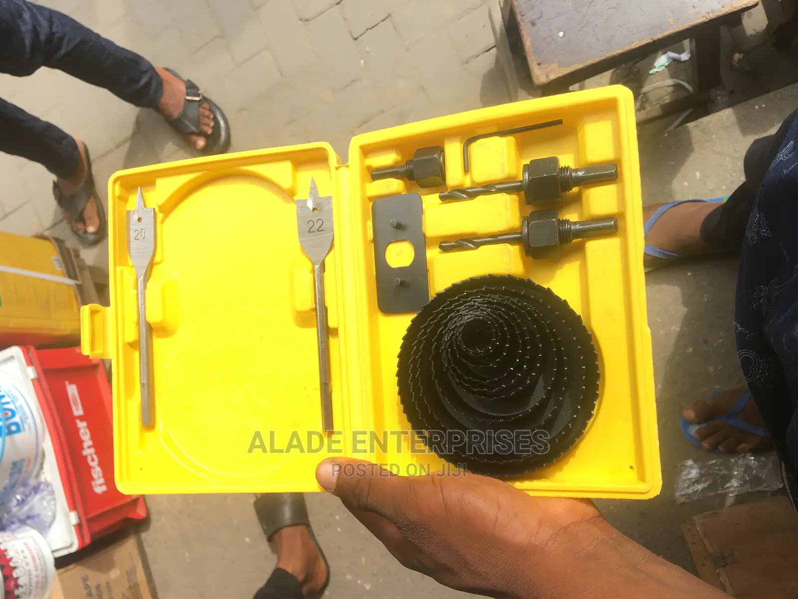Raider 18 PCS of Hole Saw With Flat Bits