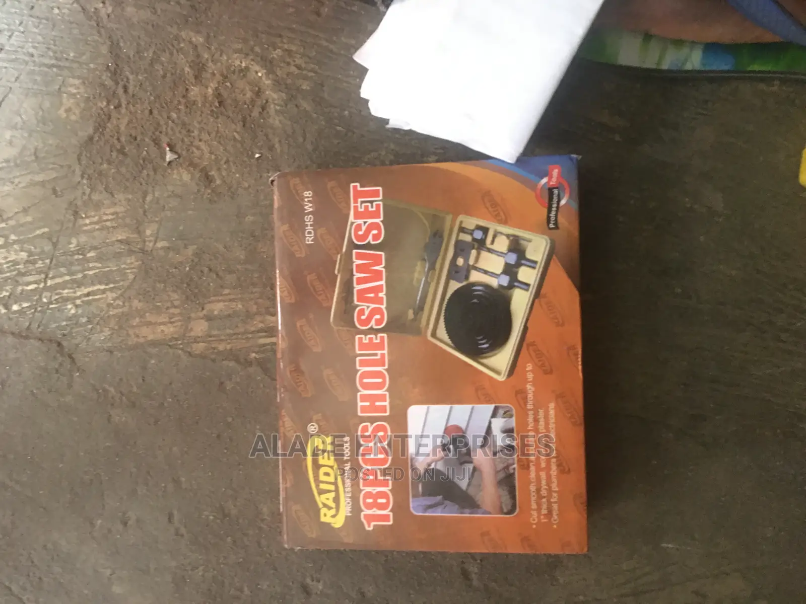 Raider 18 PCS of Hole Saw With Flat Bits