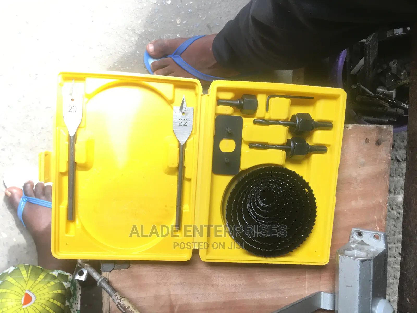 Raider 18 PCS of Hole Saw With Flat Bits
