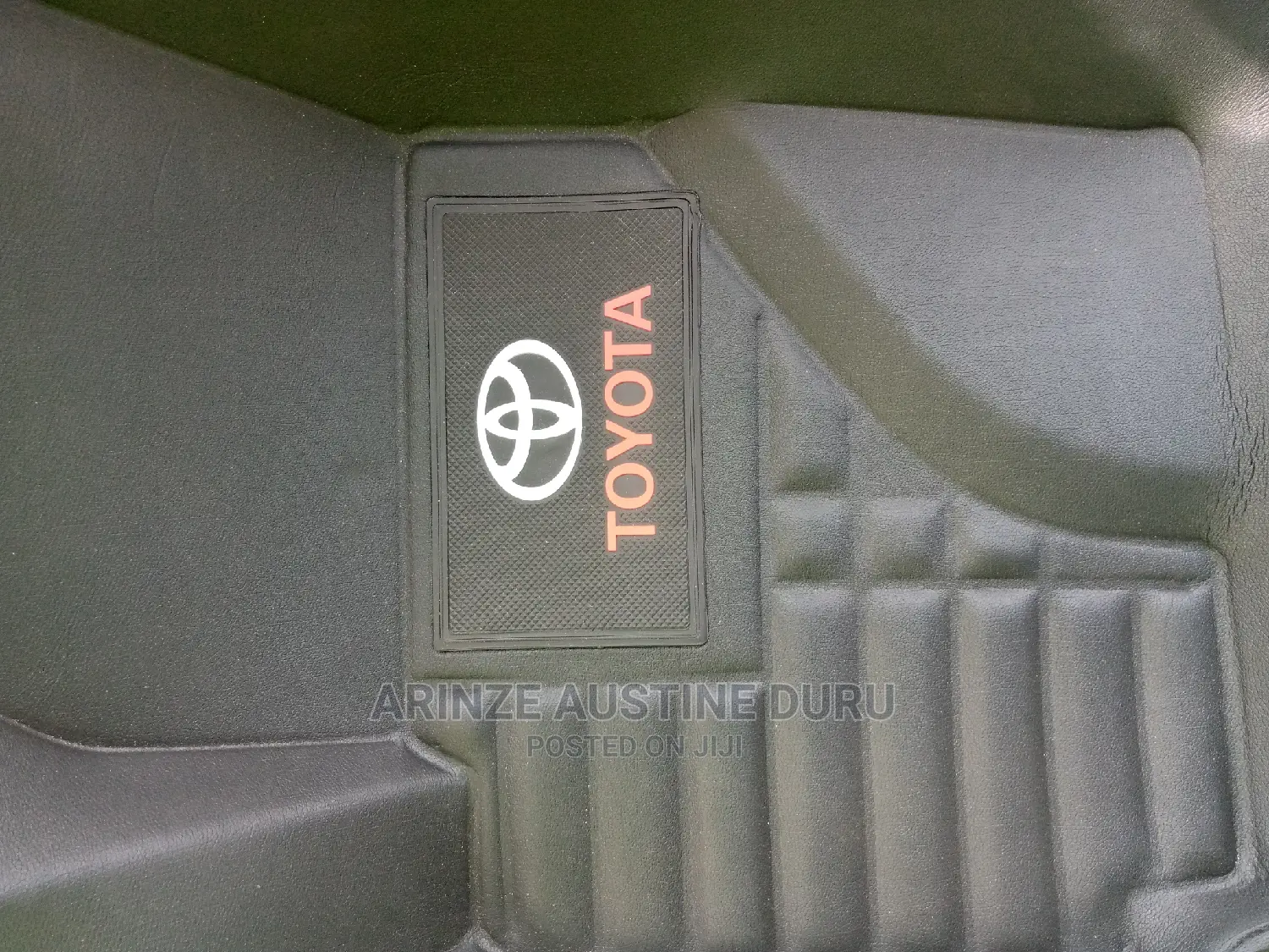Toyota Corolla Floor Mat Fiber Fitting