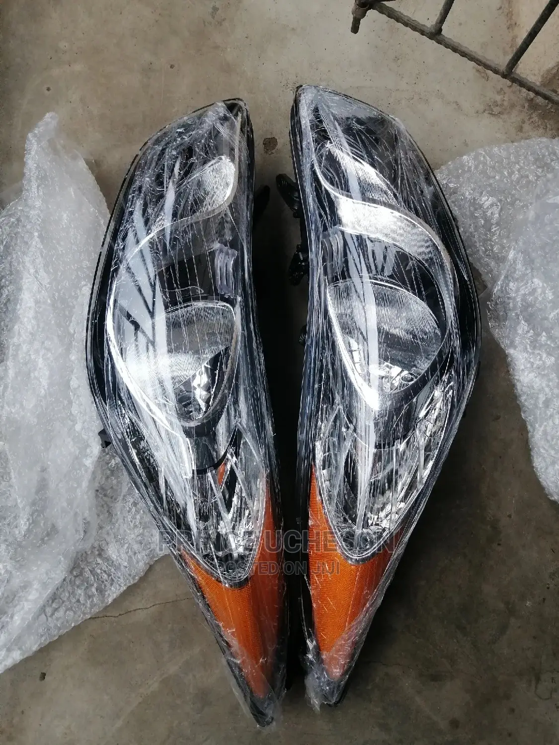 Hyundai Elentra 2012 Headlight Brand New