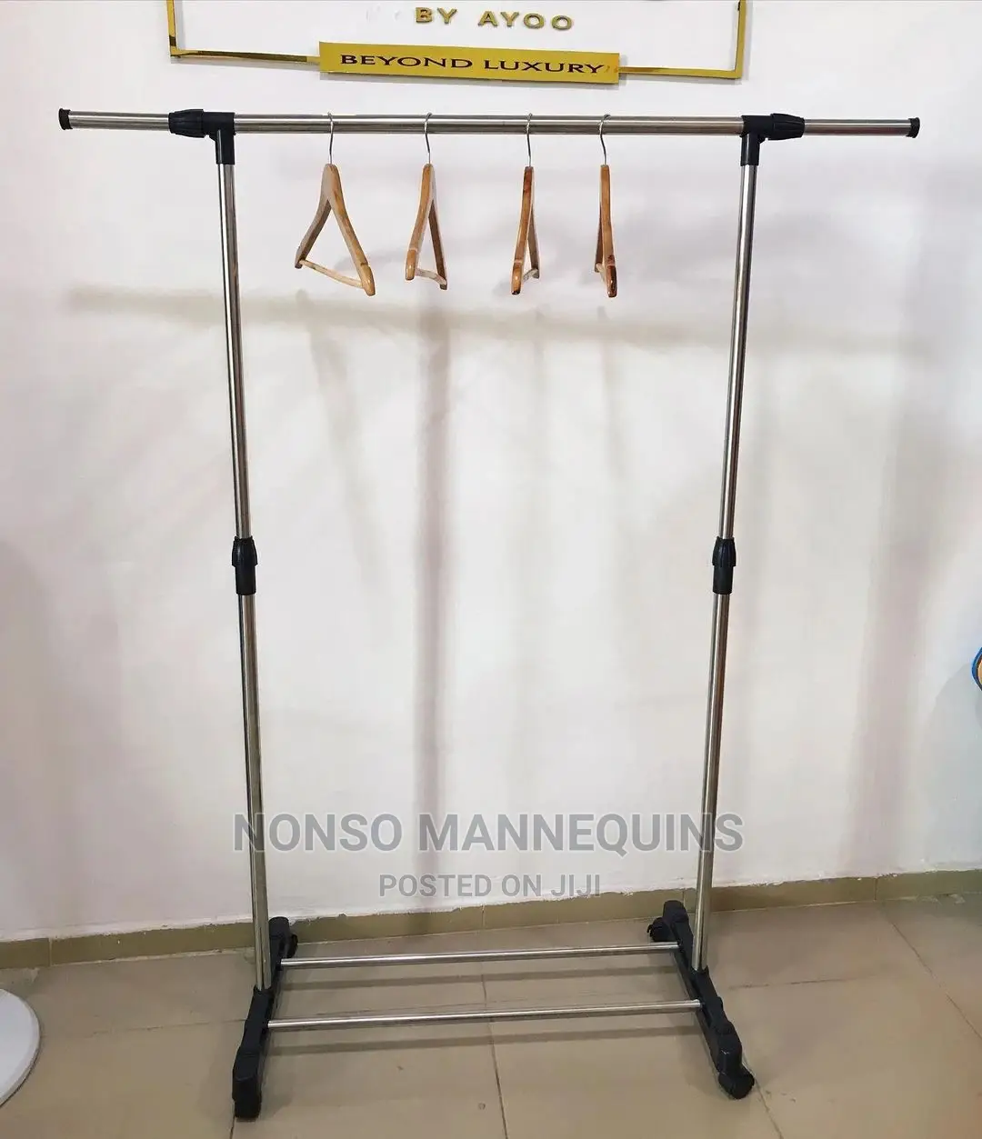 Single 20kg Pole 5 Feets Height Clothes Rack Stand