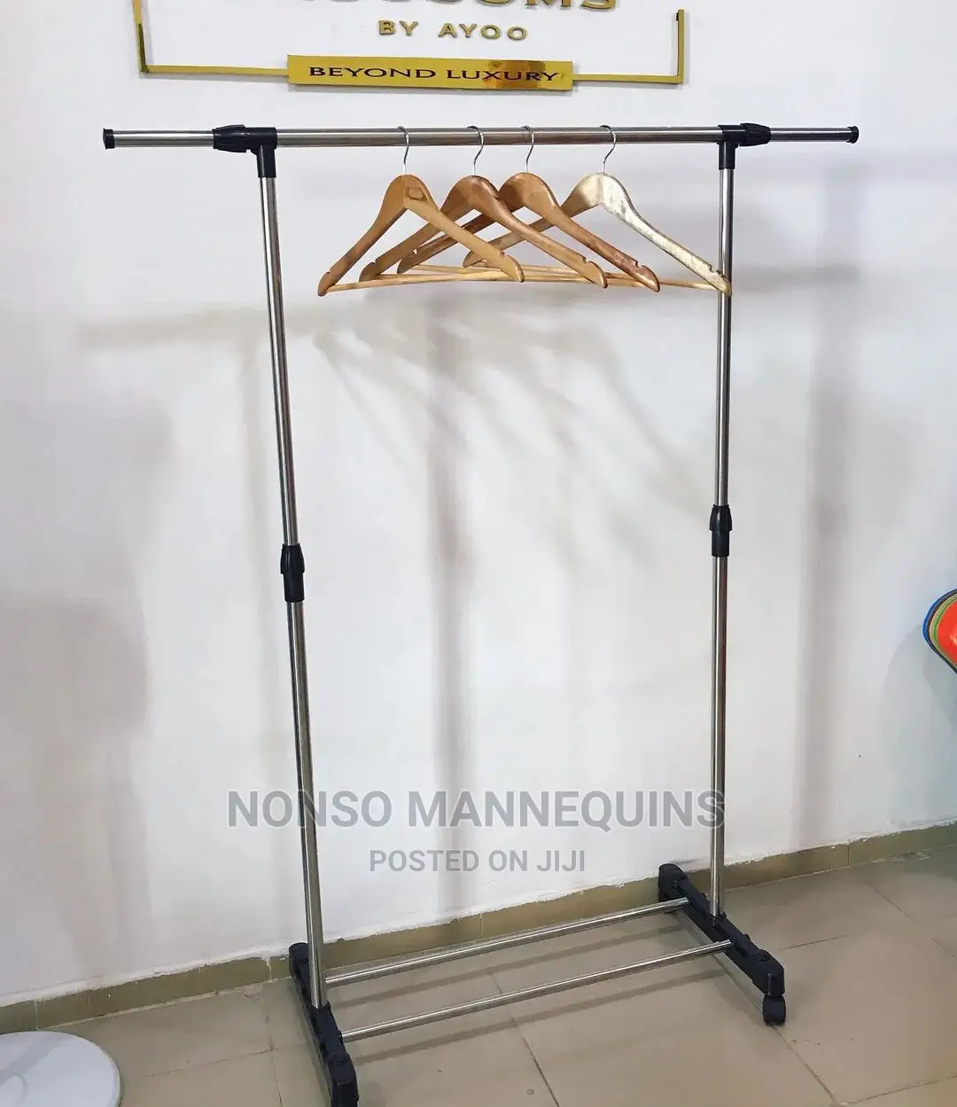 Single 20kg Pole 5 Feets Height Clothes Rack Stand