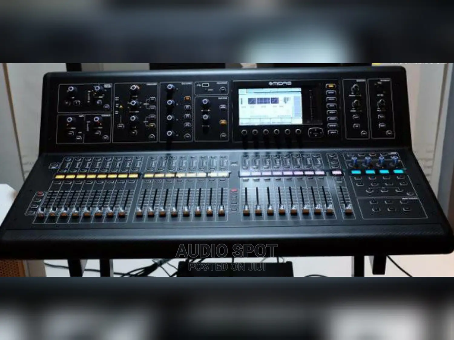 M32 Midas Digita Live And Studio With 40 Input Channels,