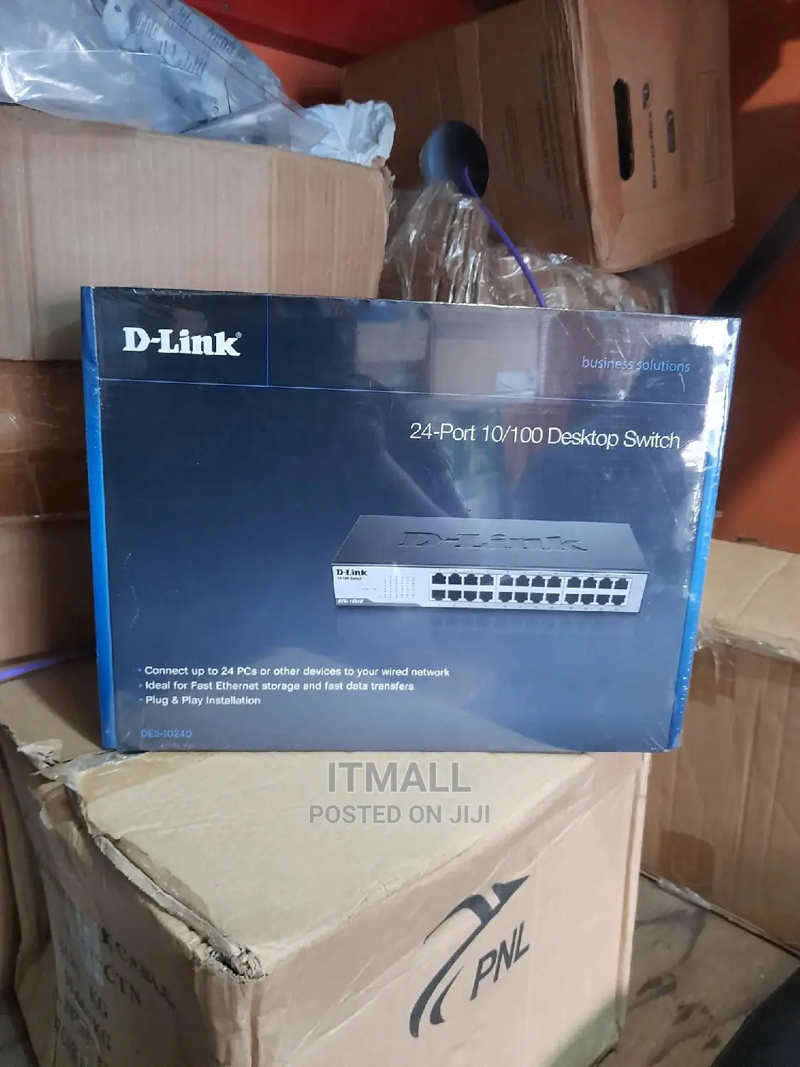 D-LINK 24ports 10/100 Desktop Switch.