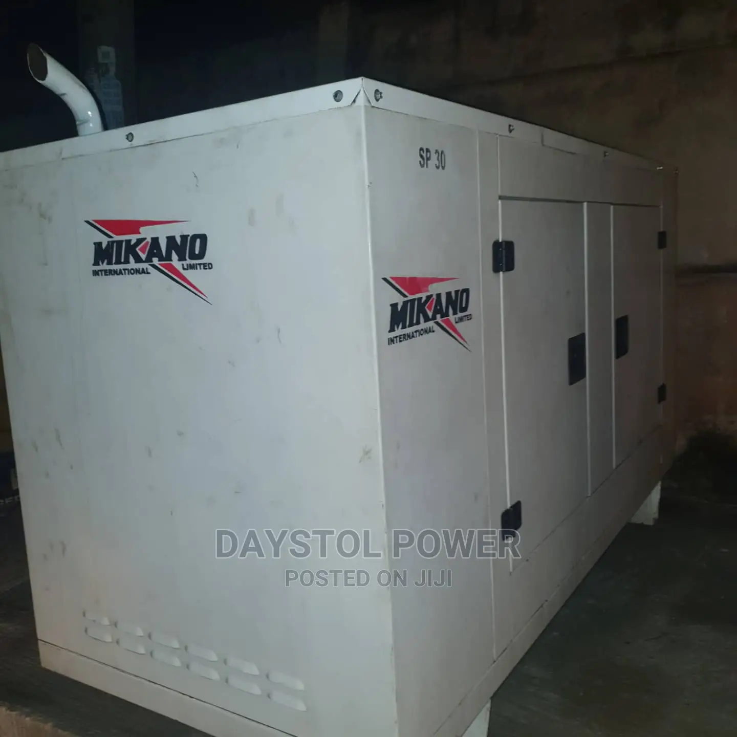 Semi-New 30kva Uk Perkins Mikano Soundproof Diesel Gen.