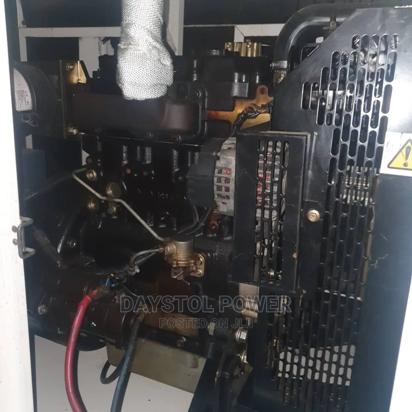 Semi-New 30kva Uk Perkins Mikano Soundproof Diesel Gen.