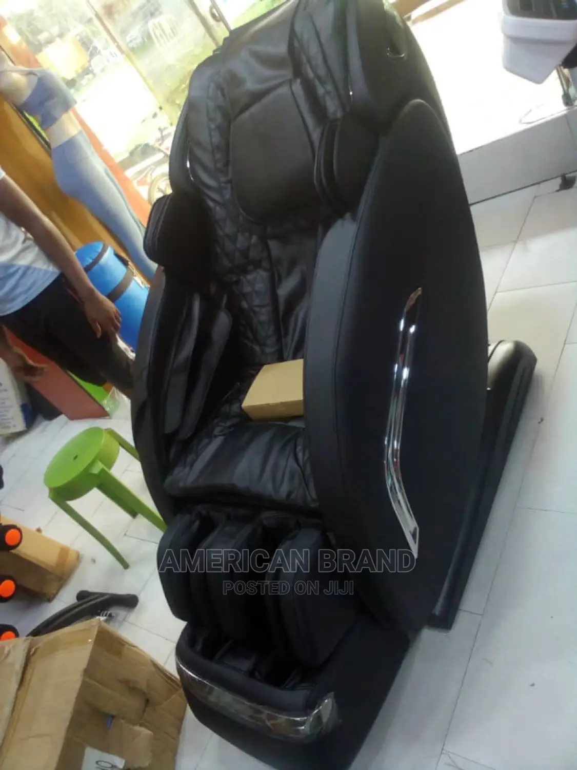 Executive Massage Chair With Full Functions (Brand New)