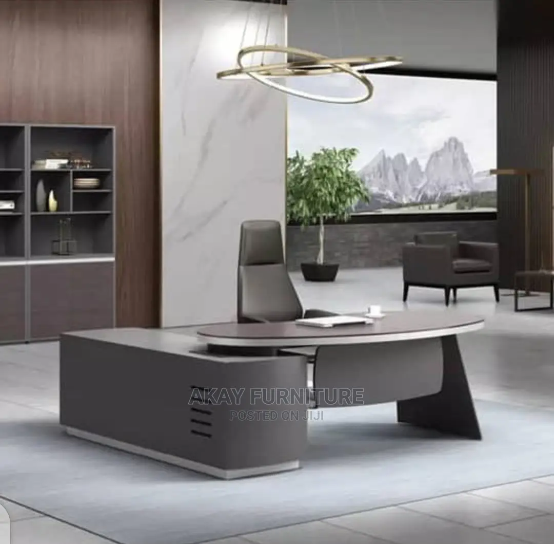 2meters Executive Table
