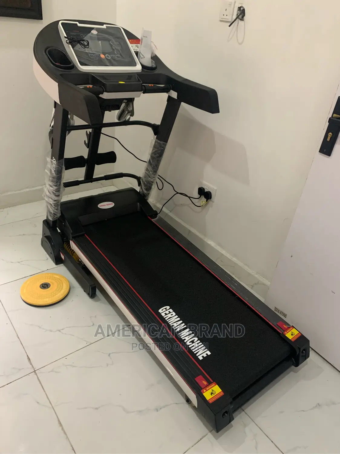 2.5hp Brand New German Machine Treadmill With Massager Etc.