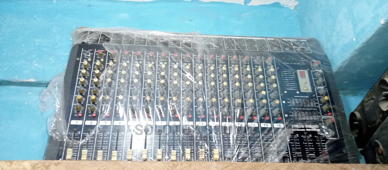 Original London Used 16channel Powered Mixer