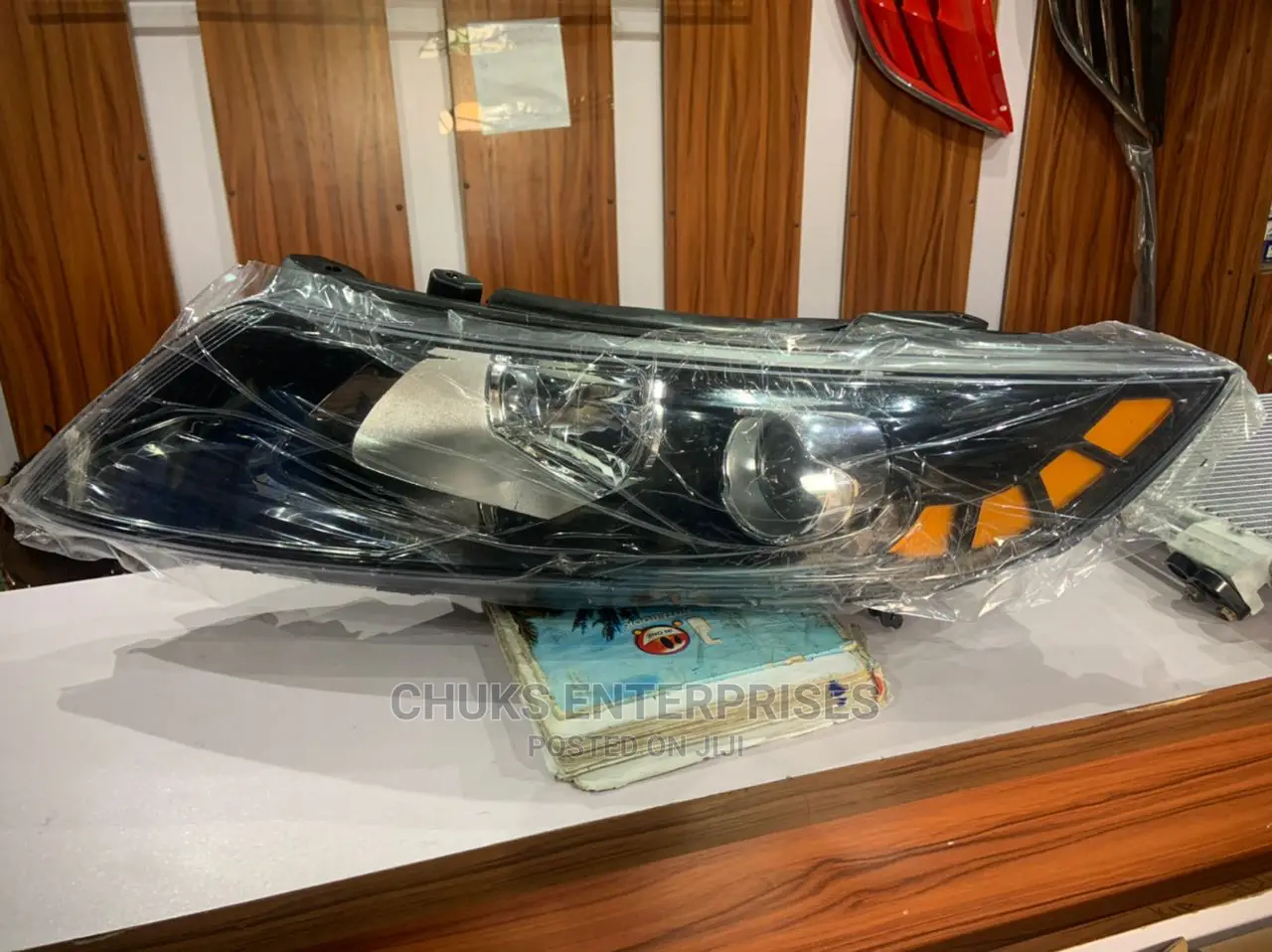 Kia Uptima 2012 Headlamp
