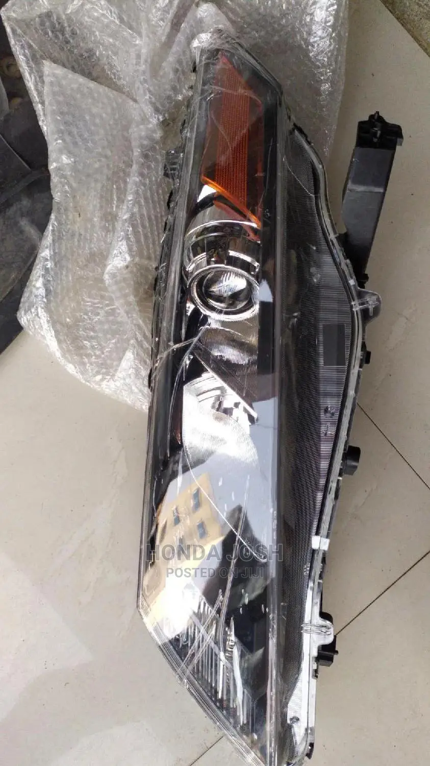 Headlights 2010 to 2012 Model Honda Crosstour(Original)