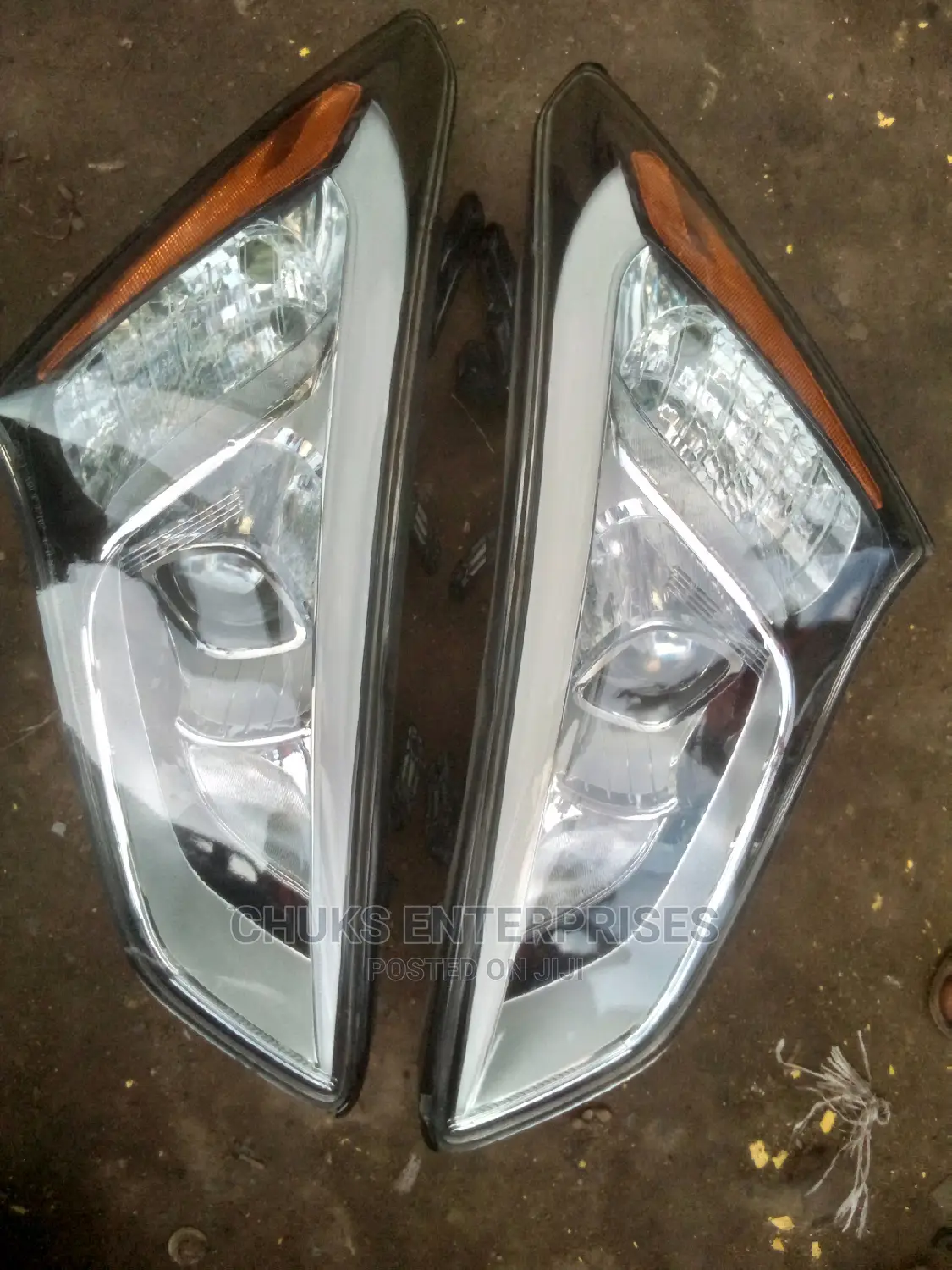 Hyundai Santafe 2012 Headlamp
