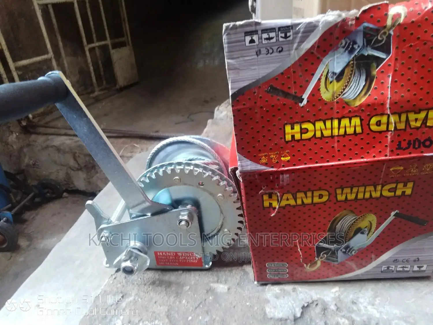 1000 Lb Hand Winch