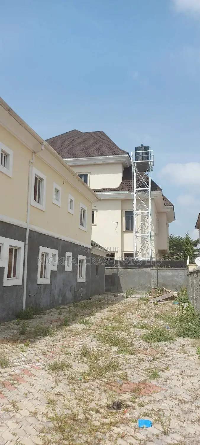 3bdrm Block of Flats in Off 69 Road, Gwarinpa for sale