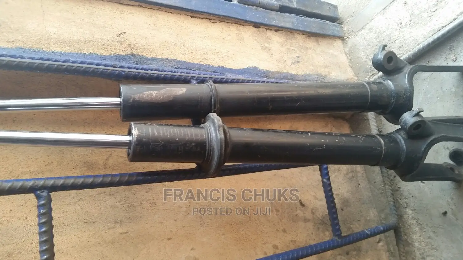 Front Shocks for Mercedes Gl 450 and Ml 350 Skeleton.