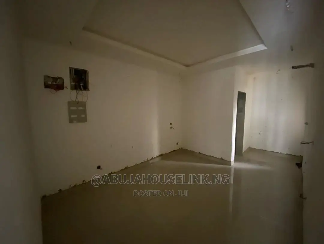 4bdrm Duplex in Jahi By Gilmore for sale