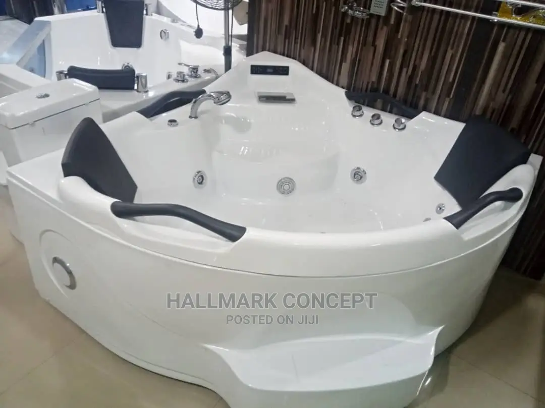 Rockford England Double Jacuzzi Bath Tub.
