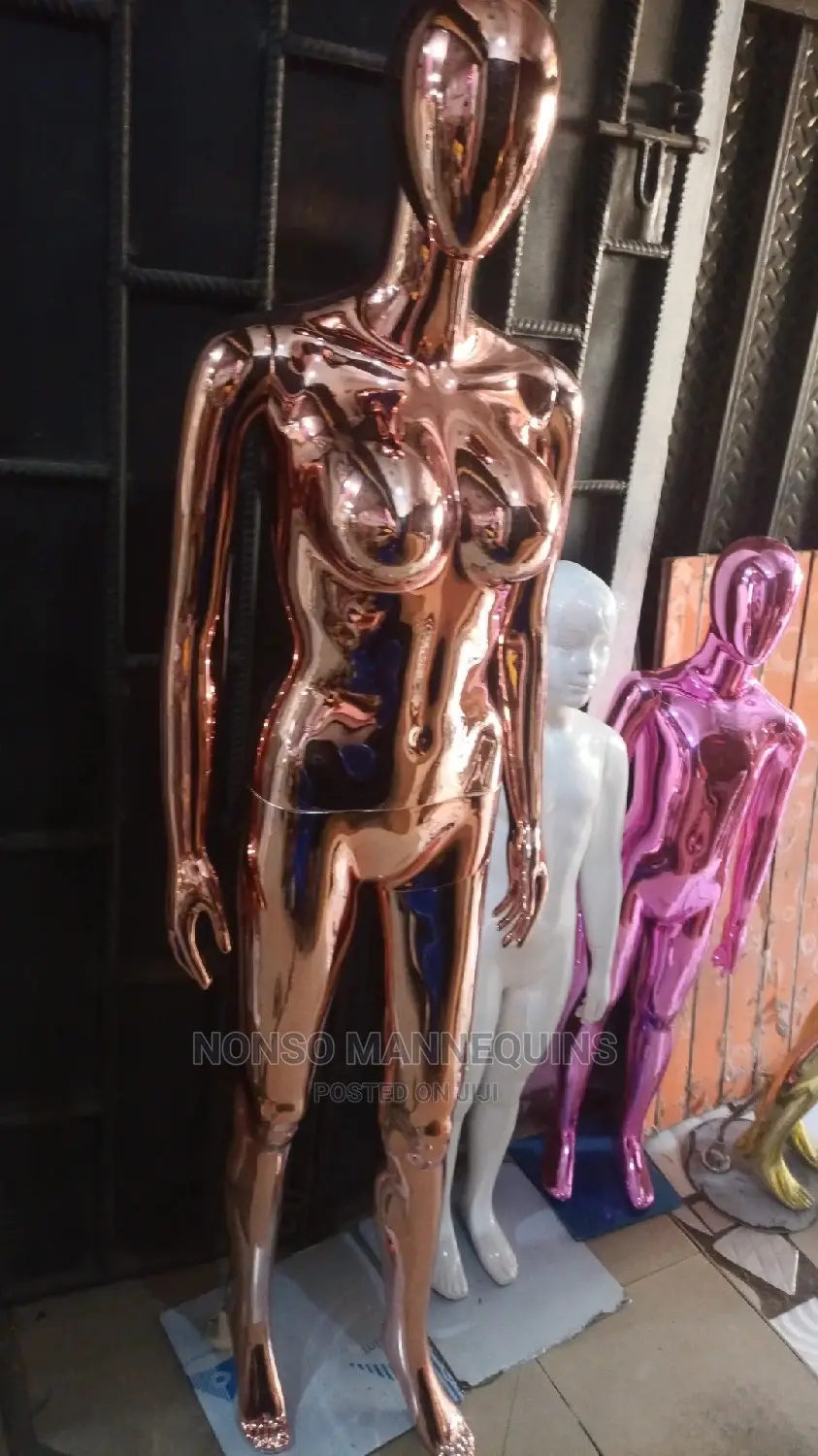 Rose Gold Size 10 Detachable Head MANNEQUINS