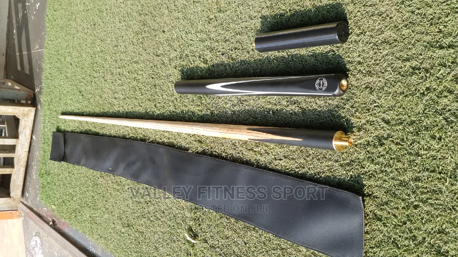 Quality Snooker Sticks With Bag