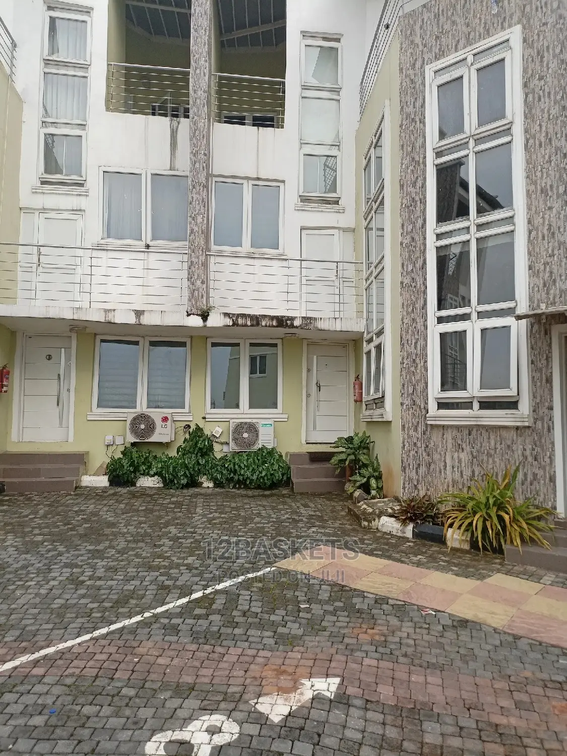 Furnished 4bdrm Duplex in Magodo Phase 1 for rent
