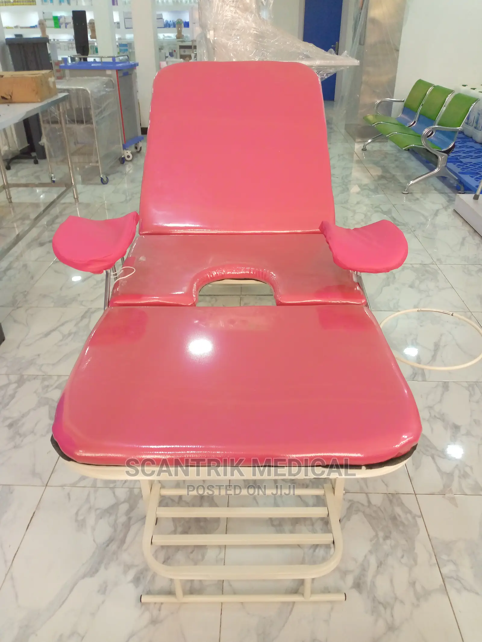 Hospital Delivery Bed / Birthing Bed