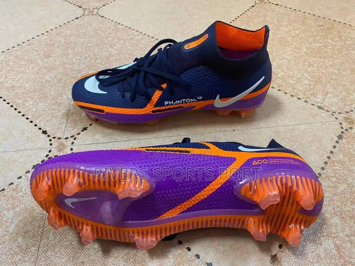 Original Nike Phantom Football Boot