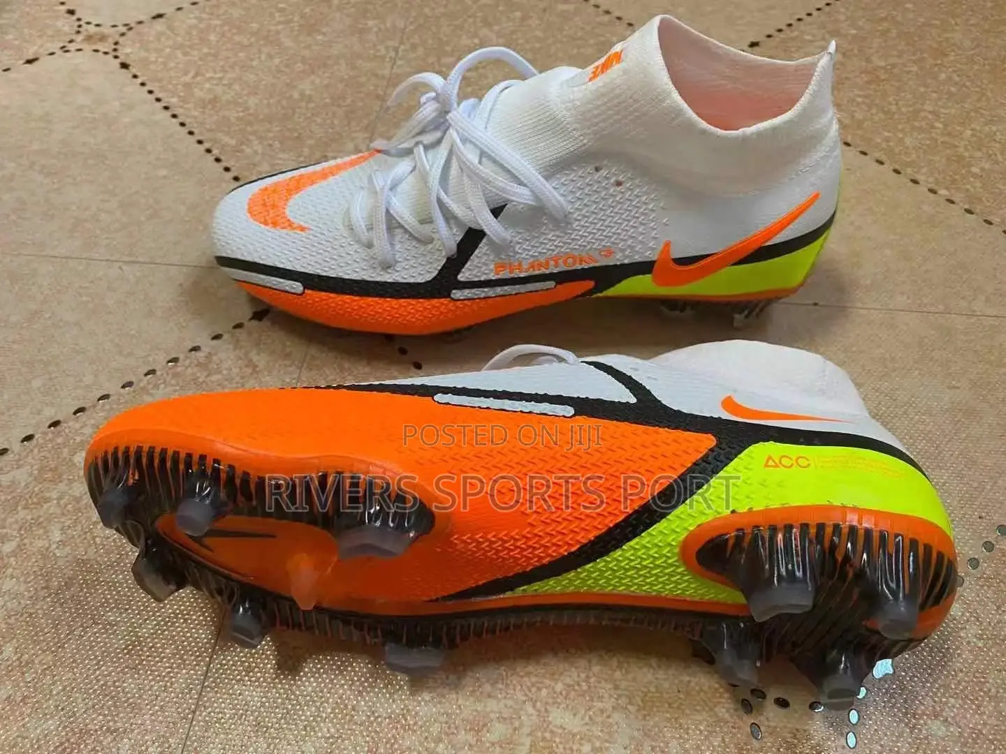 Original Nike Phantom Football Boot
