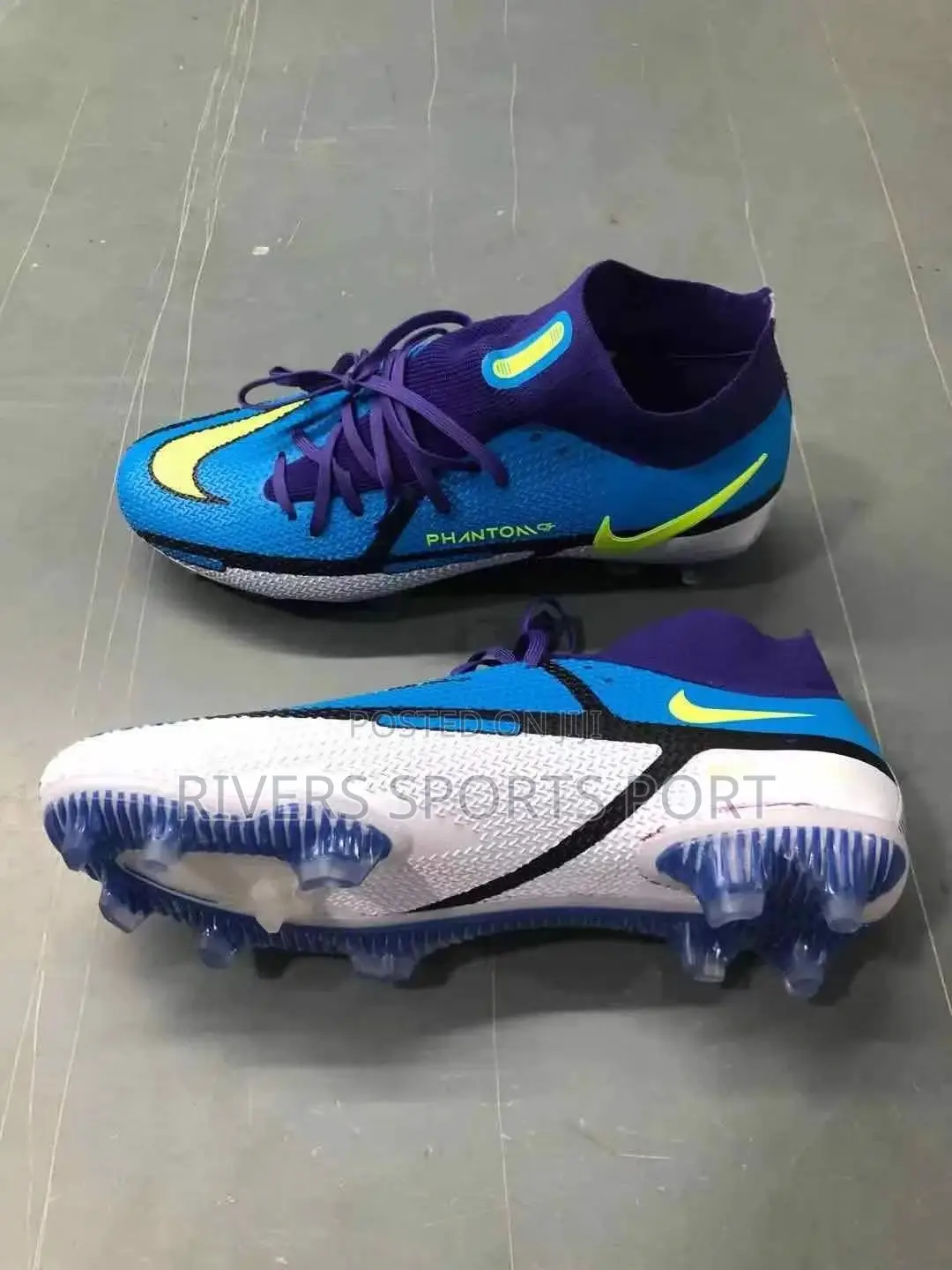 Original Nike Phantom Football Boot