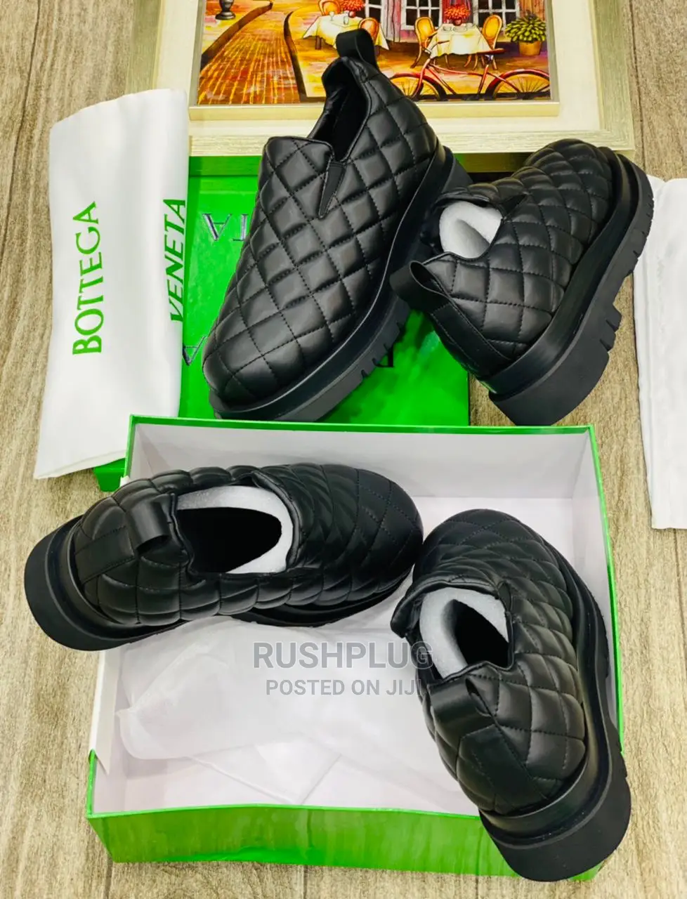 Veneta “All Black” Classic Shoe
