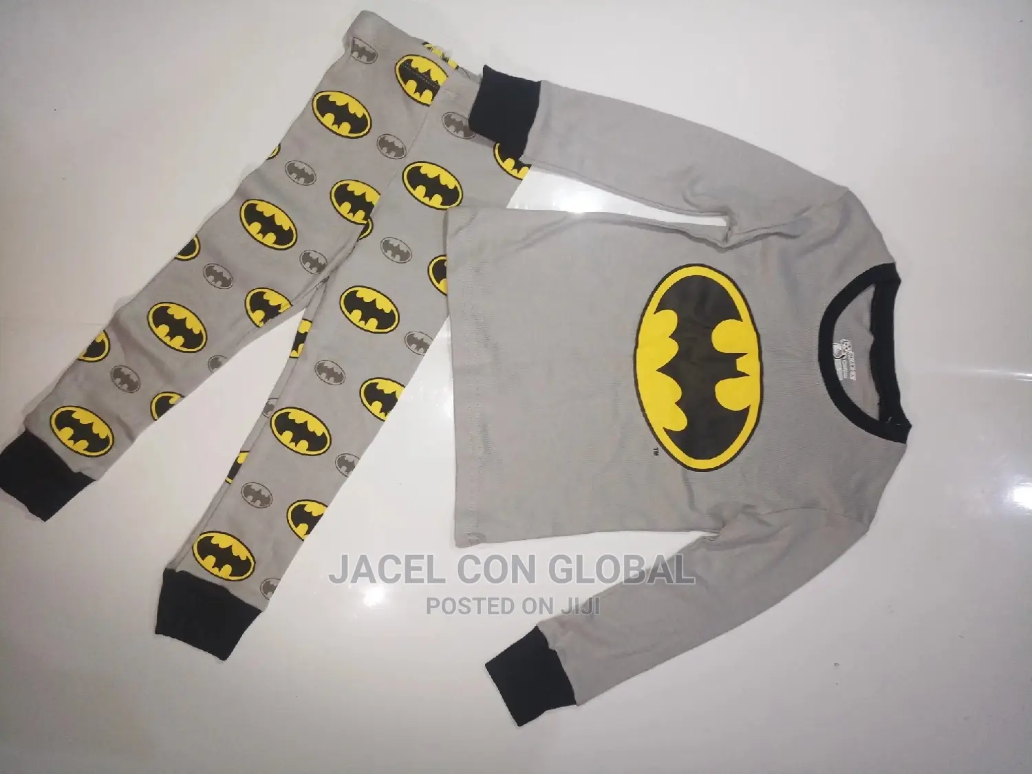 Batman Design Pyjamas/Nightwear/Sleepwear (2 - 6 Yrs)