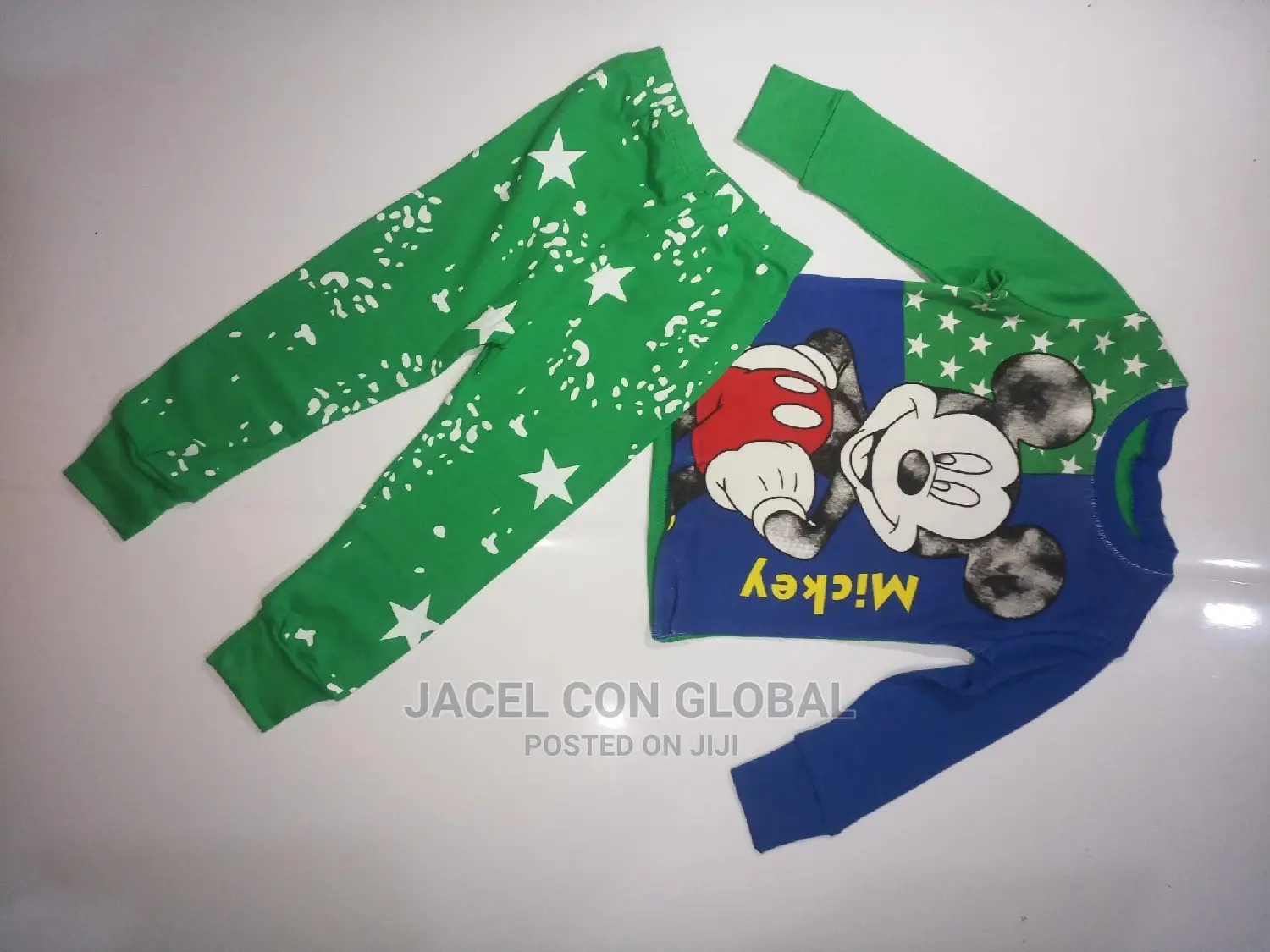 Mickey Design Children Pyjamas/Nightwear (2-6yrs)