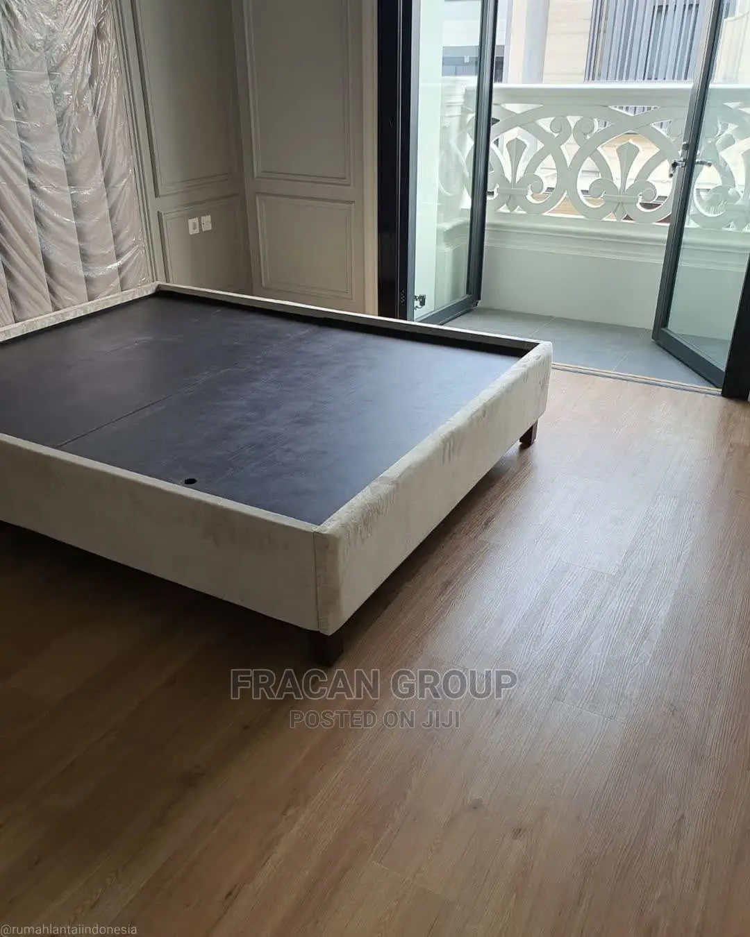 Vinyl PVC Vinyl Flooring. Water Resistant Quality