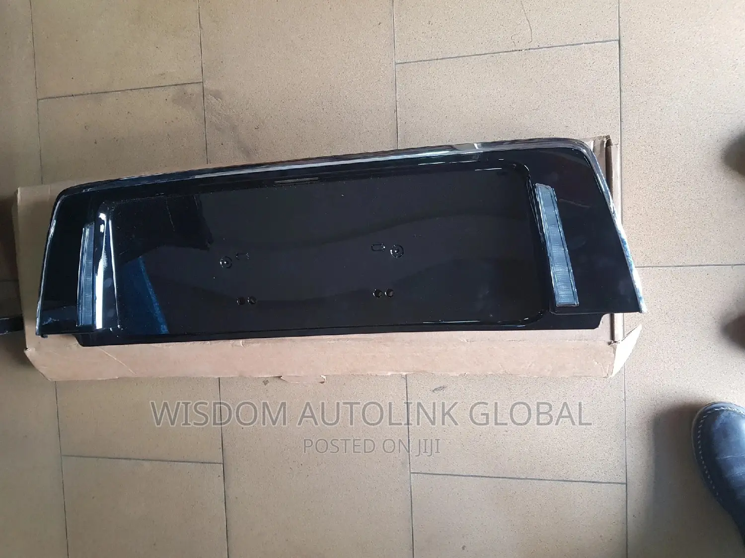 Back Plate Number Dish With Chrome For Lexus Lx570 2019/20