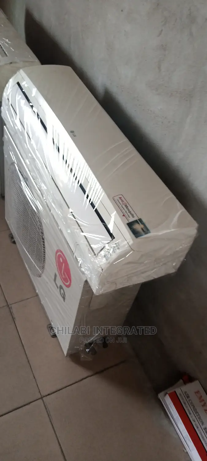 Few Months Old, Neat NORMAL VOLTAGE 1.5HP LG Air Conditioner