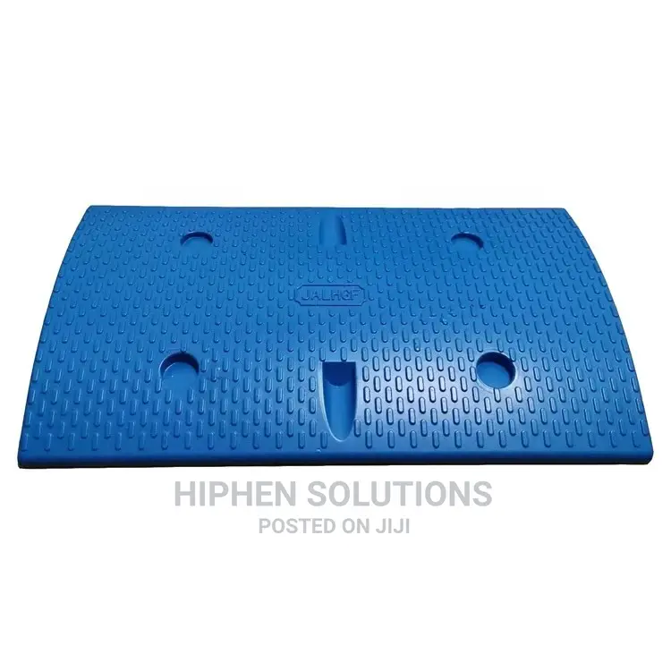 Yellow and Black Rubber Speed Hump