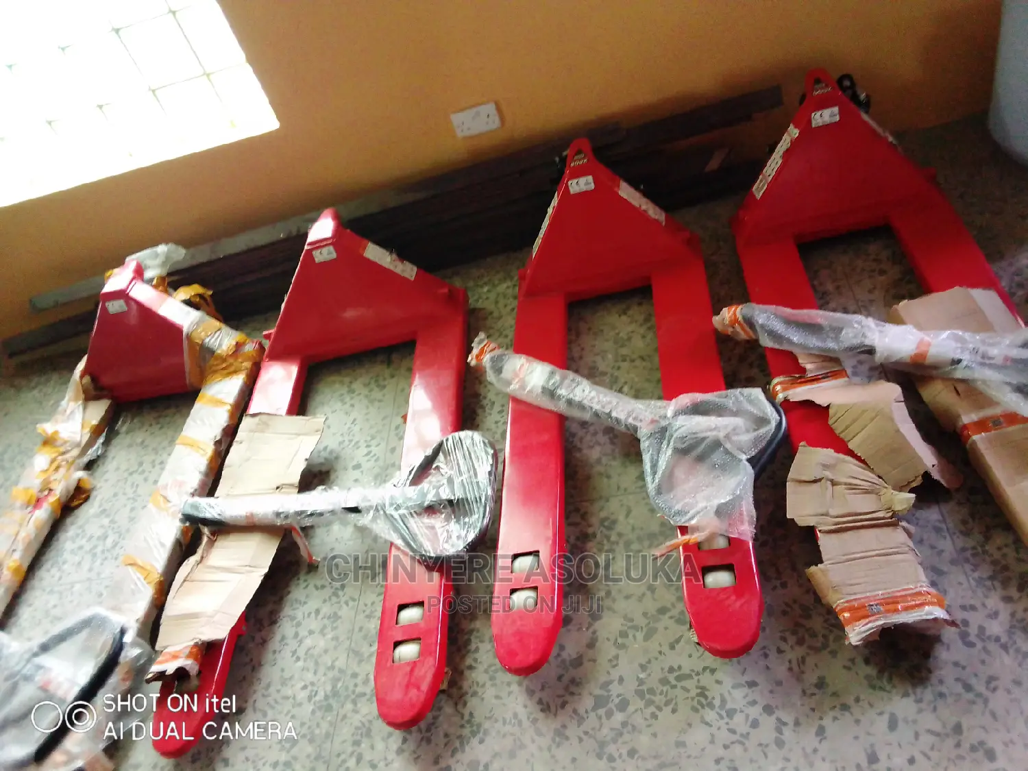 2000kg Pallet Trucks