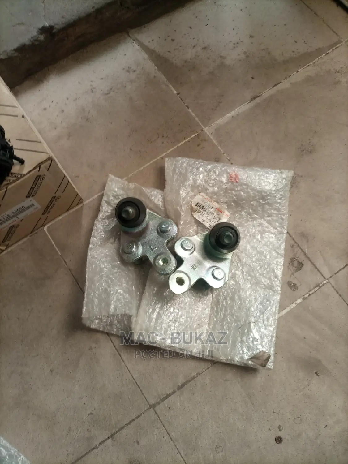 Lower Ball Joints Highlander 2012