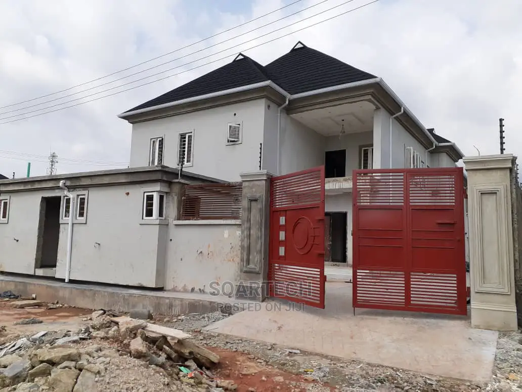 Electric Perimeter Fencing With Intruder Sensor Siren