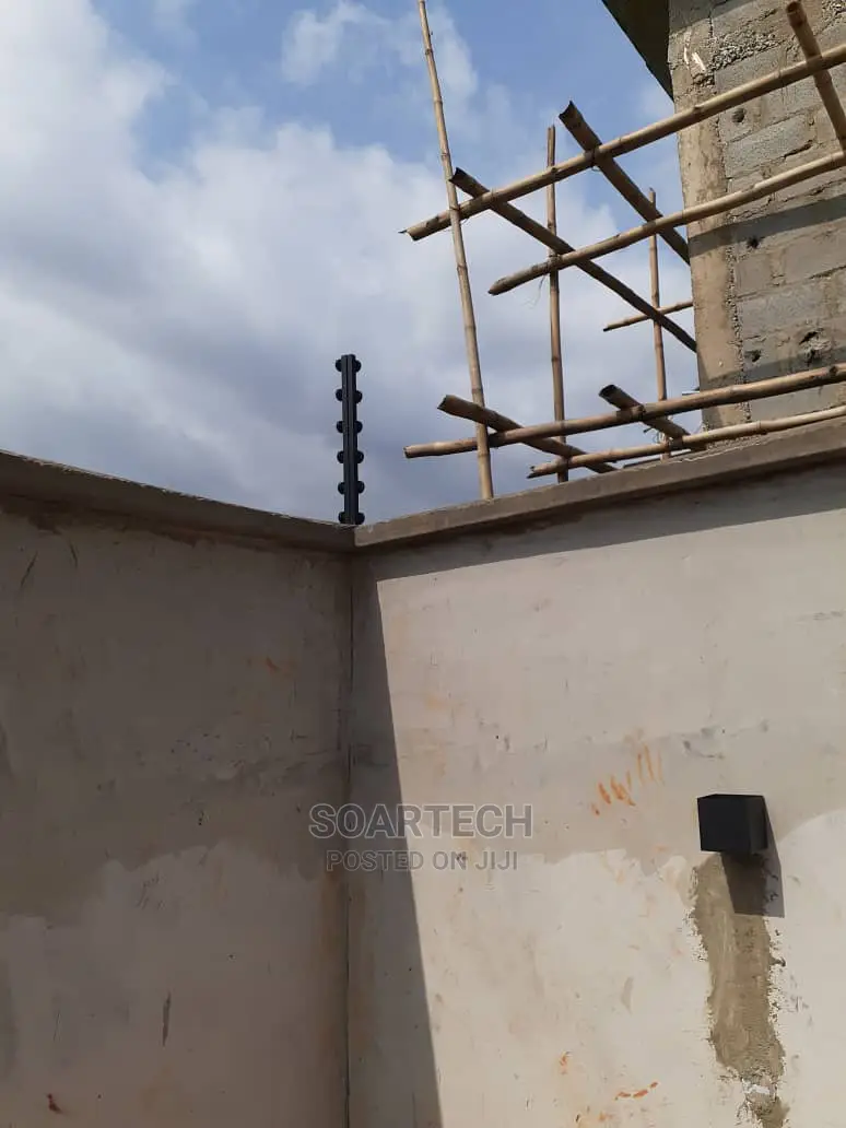Electric Perimeter Fencing With Intruder Sensor Siren