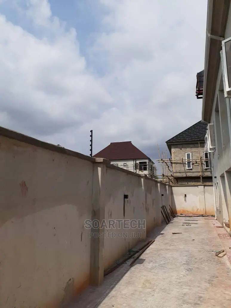 Electric Perimeter Fencing With Intruder Sensor Siren