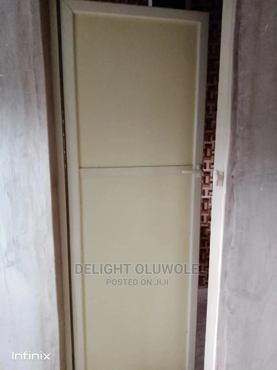 Aluminum Toilet Door