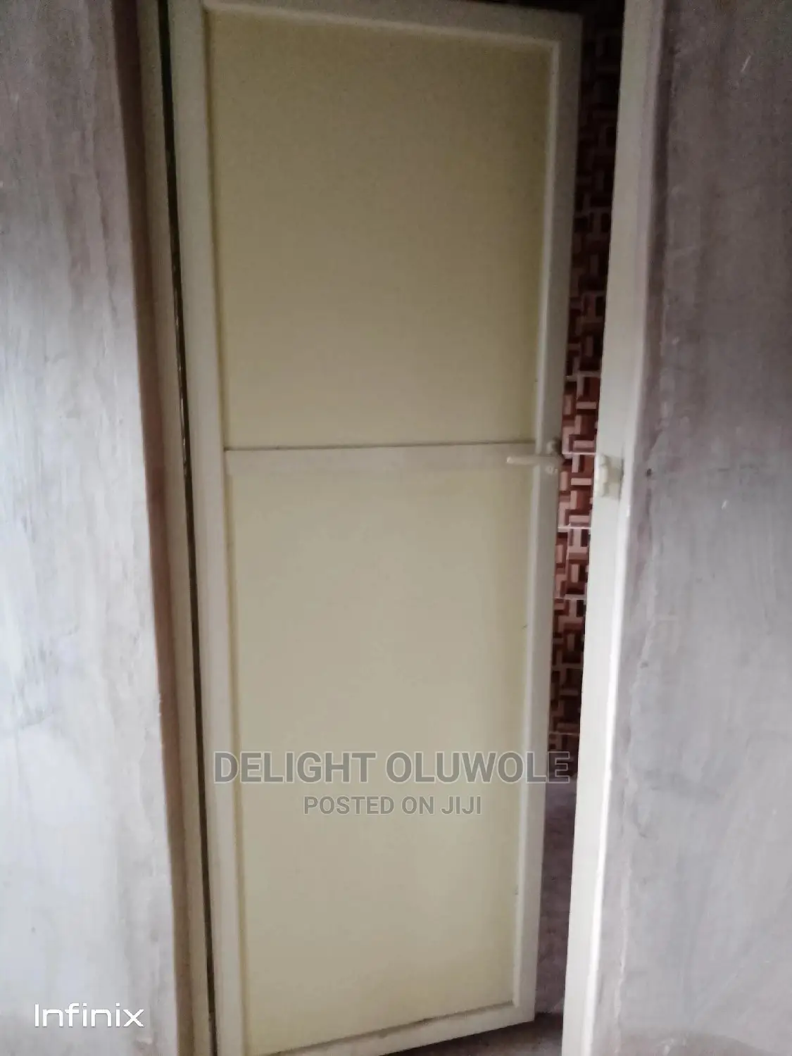 Aluminum Toilet Door