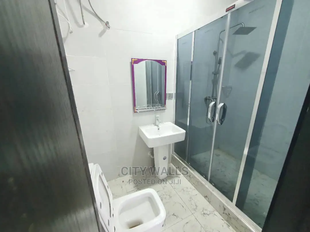 2bdrm Penthouse in Ikate for Rent