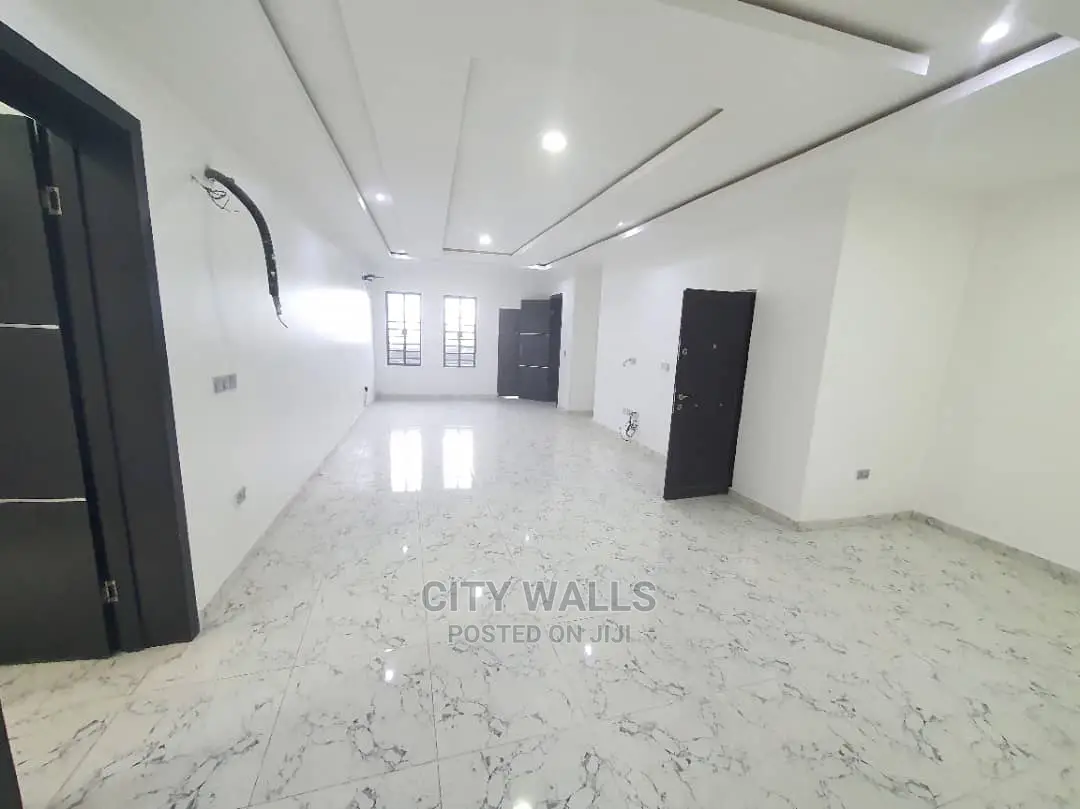 2bdrm Penthouse in Ikate for Rent