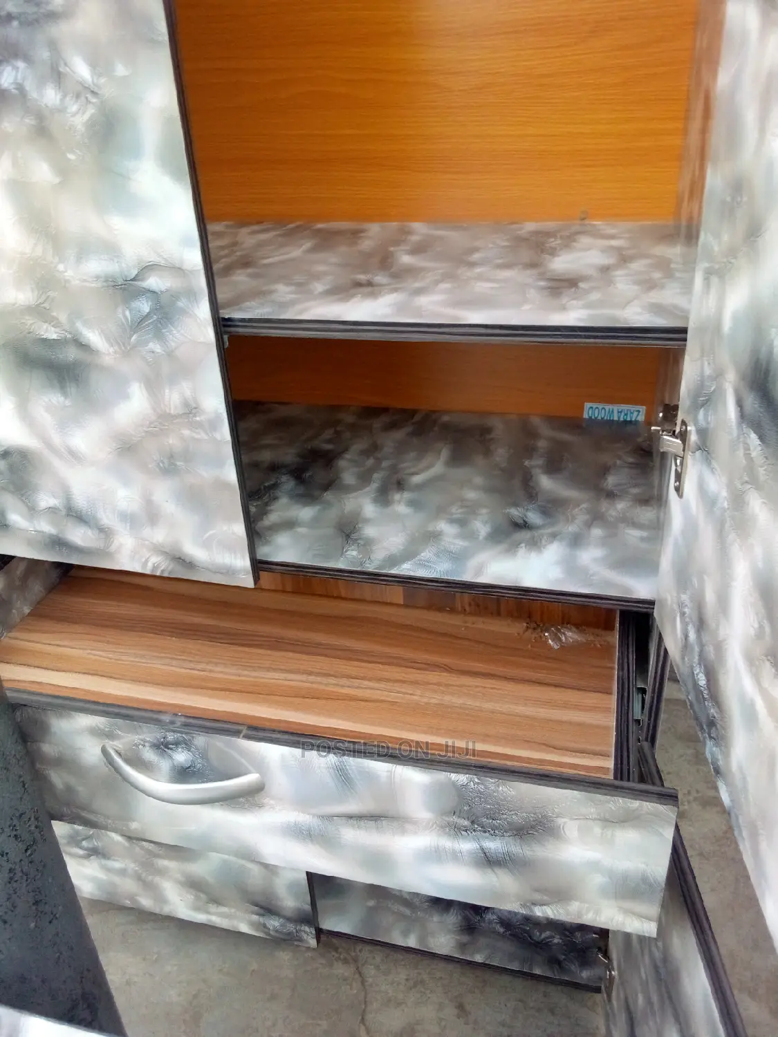 Solid Wooden Wardrobe 32/Inches by 6